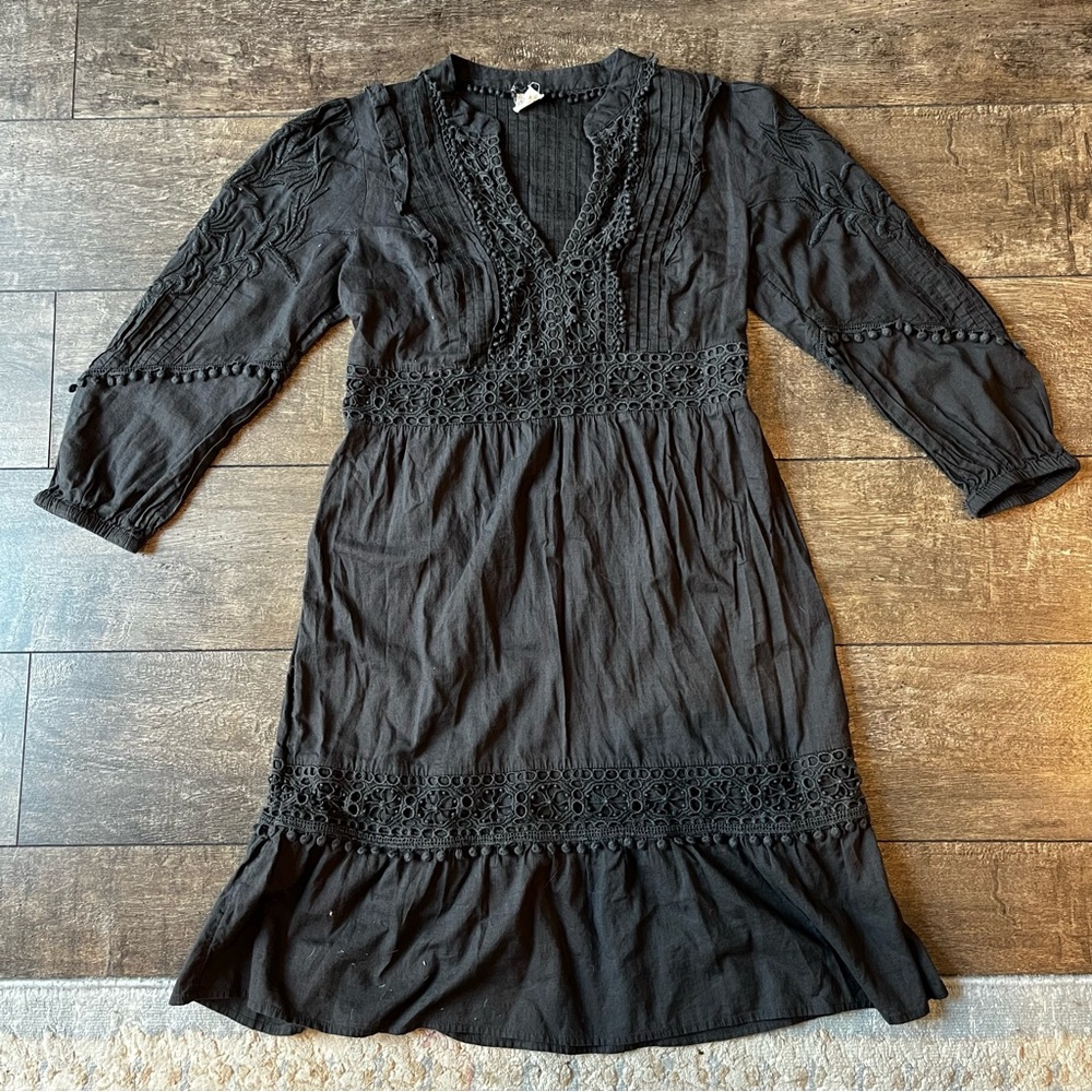 Dark gray embroidered boho knee-length dress with long sleeves